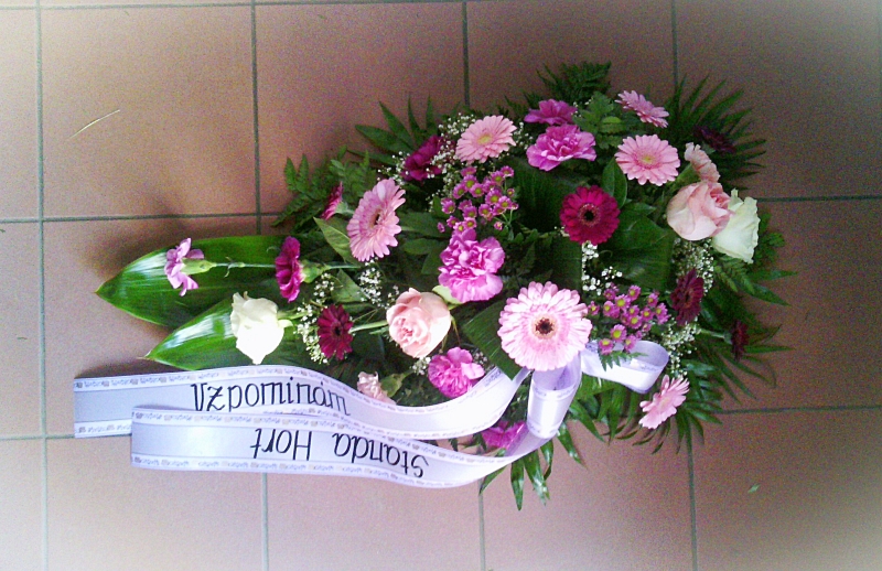 Pohřební služba Třebíč kytice-nizka-6